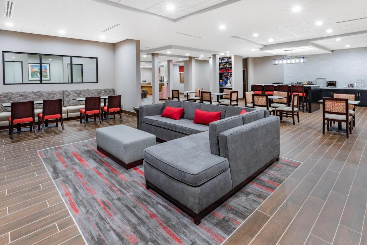 Hotel Hawthorn Extended By Wyndham Airport